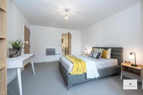Regents Park Road 10&#64;208-016 HR - HPA.jpg