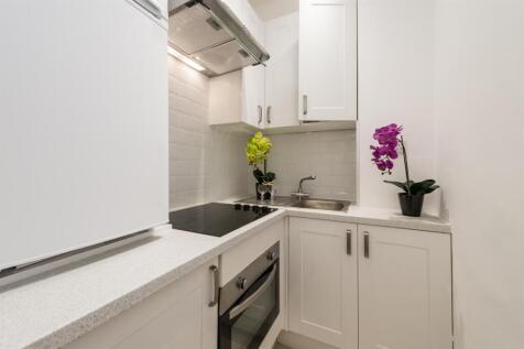 Queens Court 105A-008-8.jpg