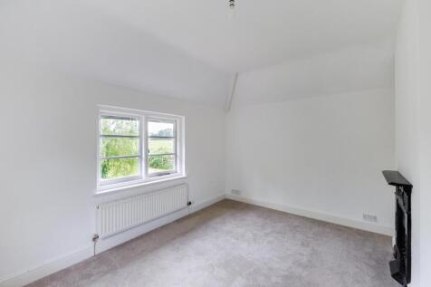 Bedroom 1 (2)