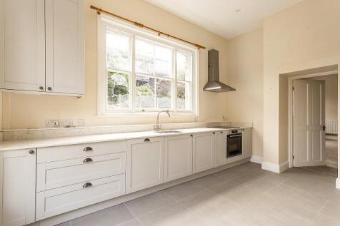 Kitchen (b)