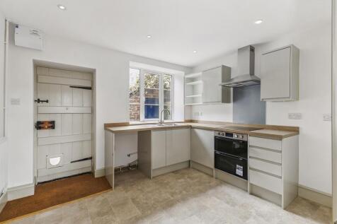 Kitchen (b)