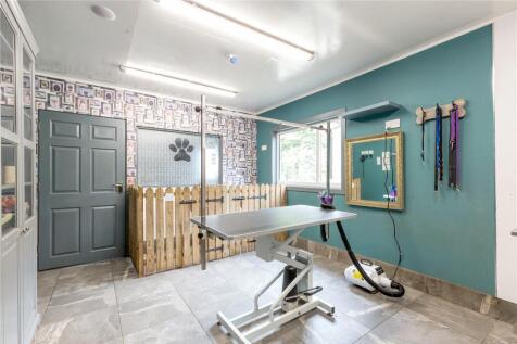Grooming Room