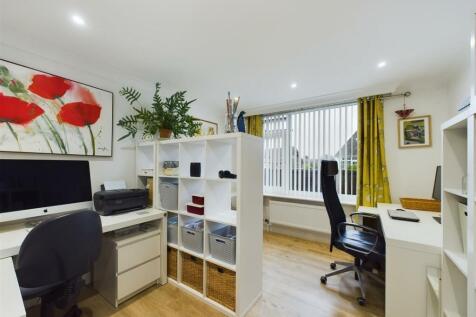 Bedroom 3/Study
