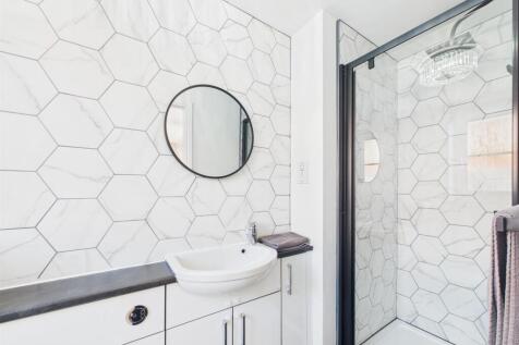 En-suite shower room