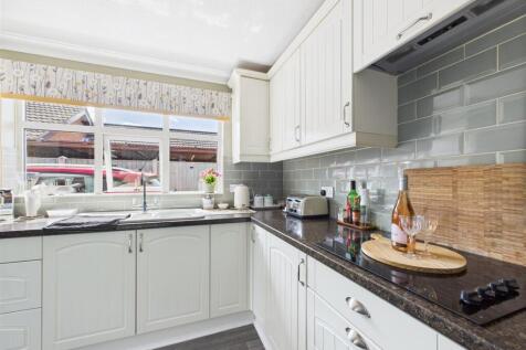 Kitchen/Living Area