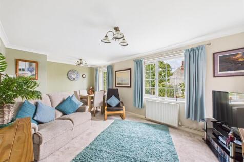 Living/Dining Area