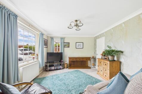 Living/Dining Area