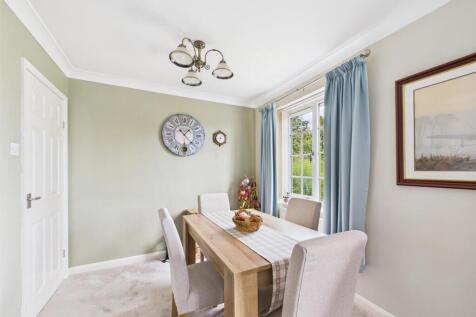 Living/Dining Area