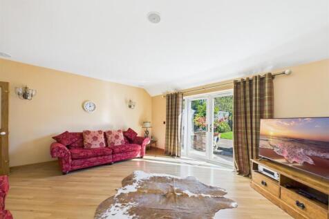 Living Room/Annex Room