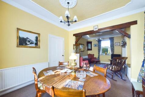 Living Room/Dining Room