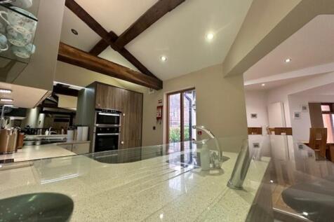 breakfast bar to ...