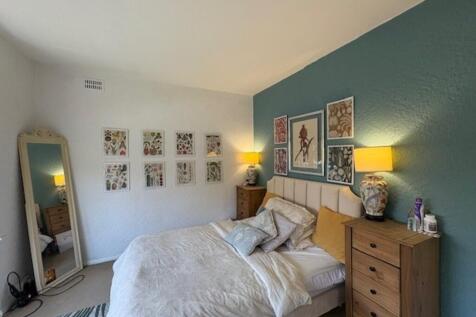 bedroom 1.2