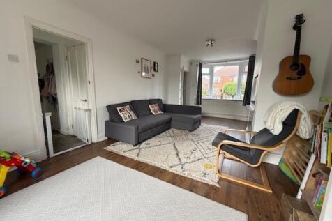 living area 3