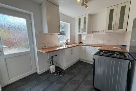 kitchen full
