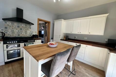 kitchen opposite