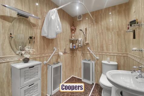 GF: Shower Room