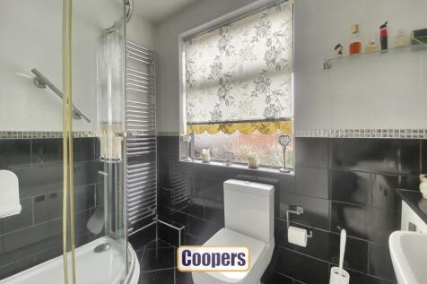 FF: Shower Room