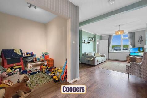 Breakfast/dining nook/play area