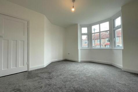 Living Room 1 .jpeg