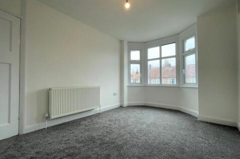 Bedroom 1.jpeg