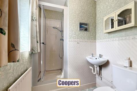 Ensuite Shower room