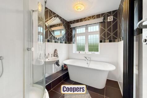 Bath/Shower Room (FF)