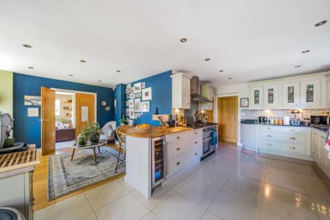 Snug/Kitchen