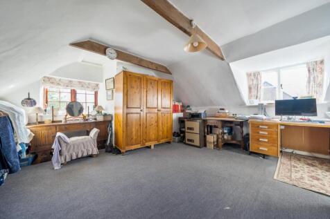 Office/Fifth Bedroom