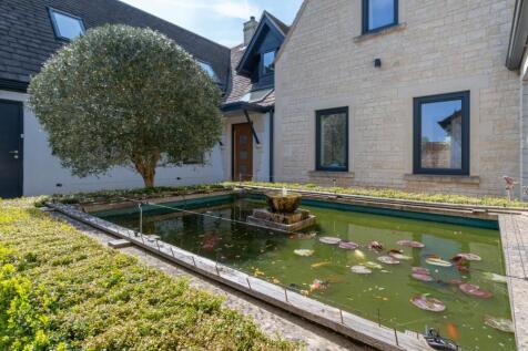 Courtyard To Door