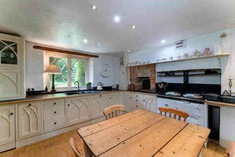 Breakfasting Kitchen