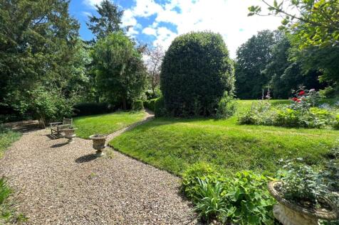 Gravelled Terraces