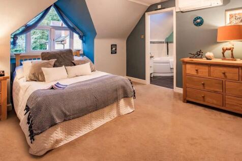 Ensuite Bedroom 2