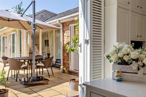 Kitchen/Terrace