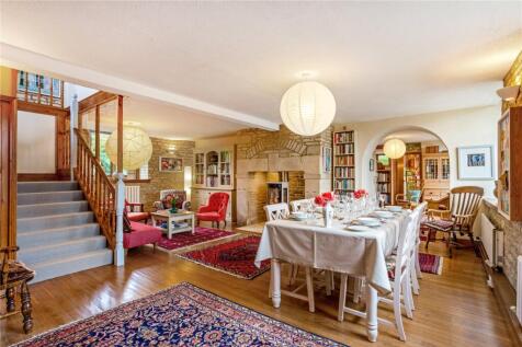Dining/Sitting Room