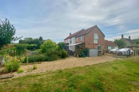 Garden To House