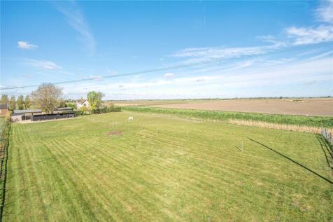 Paddock and Setting