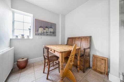Kitchen/Dining
