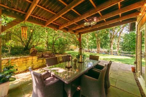 Covered Dining