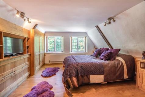 Double Bedroom 5