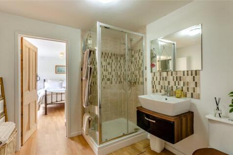 Annex Shower Room