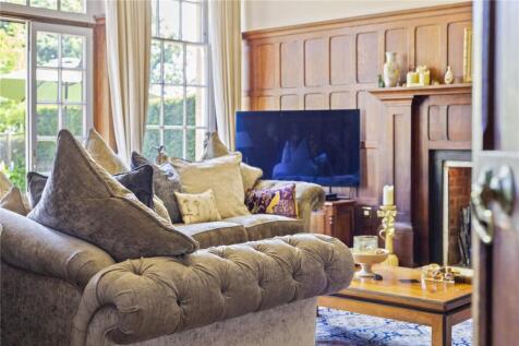 Elegant Spaces