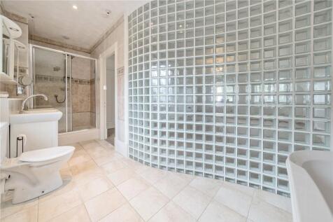 Bedroom Two En Suite