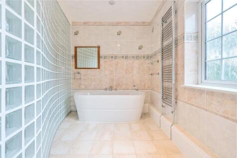 Bedroom Two En Suite