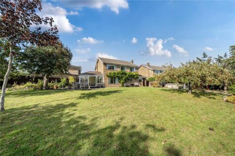 9 Glen Crescent