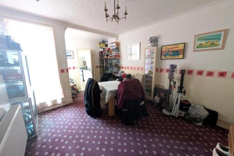 Dining Room a.jpg