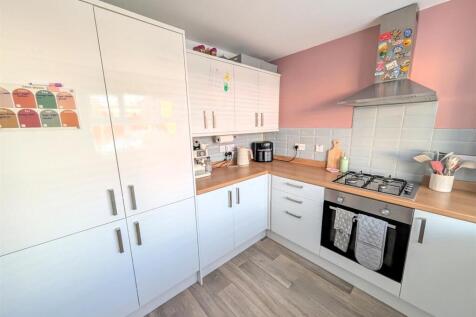 Fitted Kitchen b.jpg