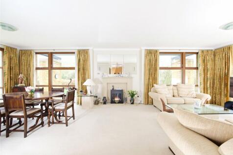 Sitting/Dining Room