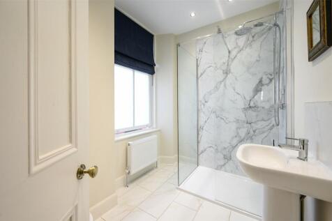En Suite Shower