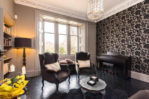 Dining/Sitting Room