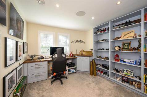Bedroom/Study